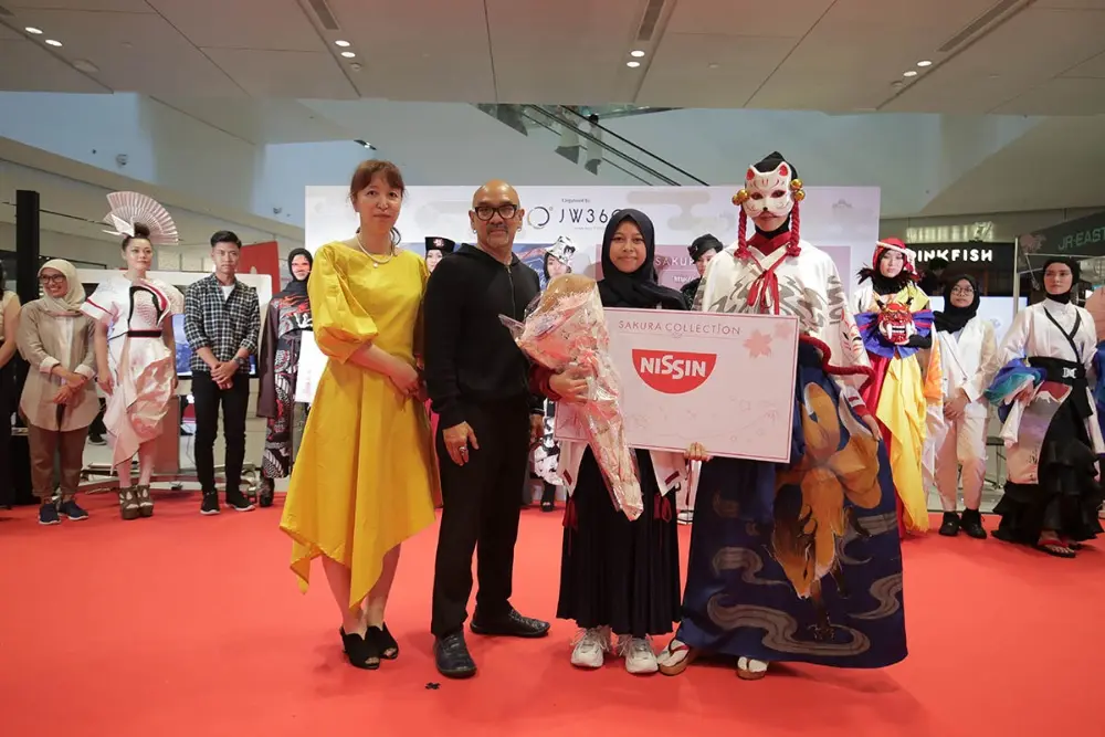 Vocational Students of NU Banat Kudus Boyong Four Champions at Grand Prix Sakura Collection "Asia Students Awards 2020" Singapore