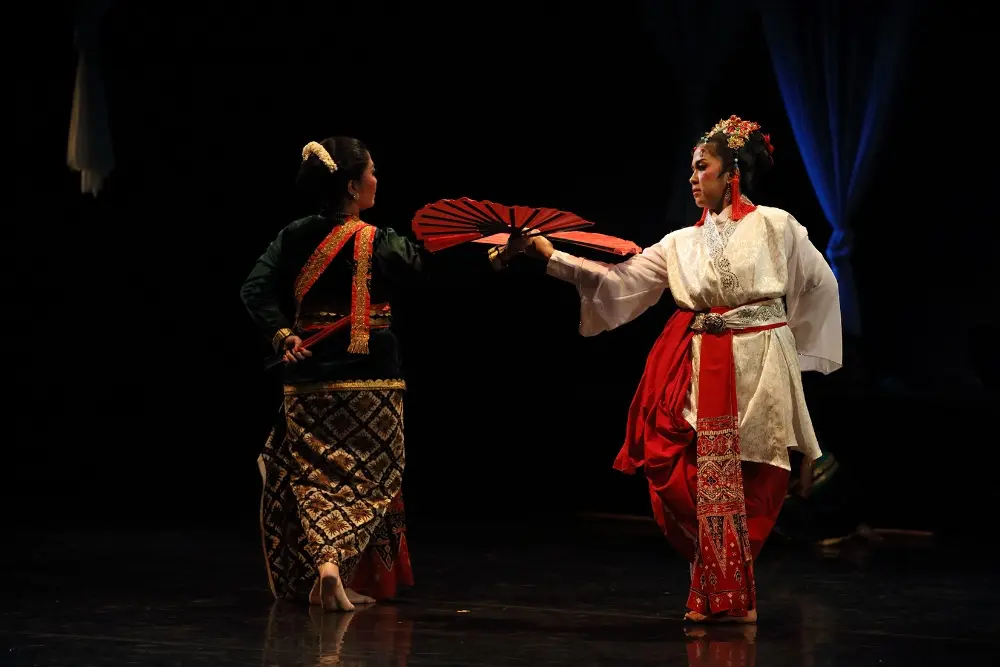 "Kumolo Bumi" Romansa Cinta Dalam Kisah Peperangan