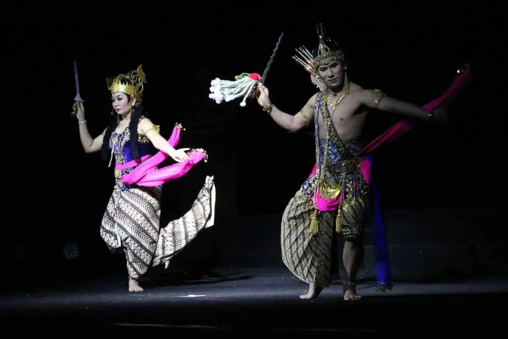 Puppet Show Titled "Twin Heroes"