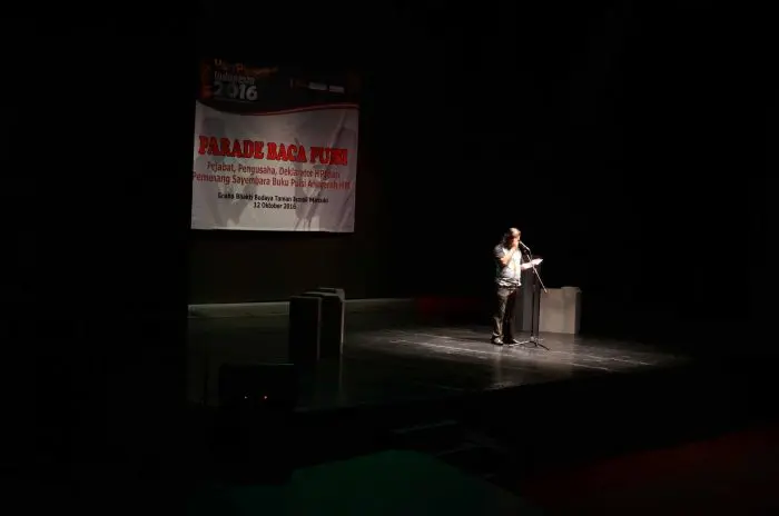 Jusuf Kalla Launches the Thickest HPI (Indonesian Poetry Day) Poetry Book in Indonesia