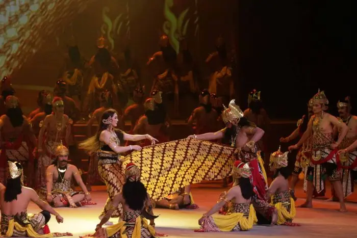 "100 Kauravas" World's First Super Colossal Puppet Show