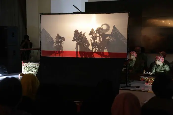 Reading Centini and Contemporary Puppet Show Nia and Gibran Collaboration at Bazaar Art Jakarta 2016