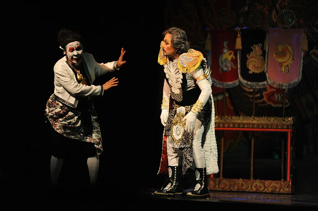 Koma Theater Holds Semar Sue