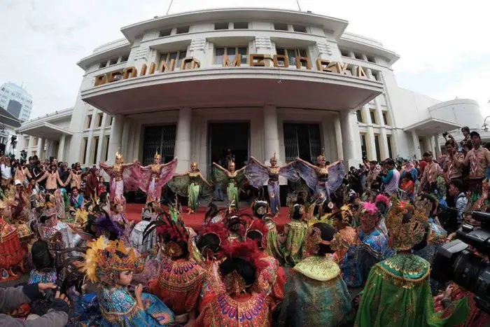 Over 1,000 dancers participate in the 50 Years of Peacock Dance Festival