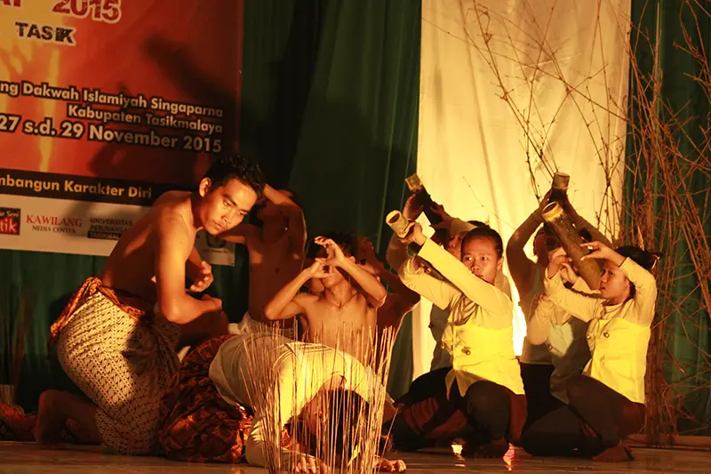 Tasik Literature Studio Holds Cultural Carnival and West Java Poetry Reading Competition 2015