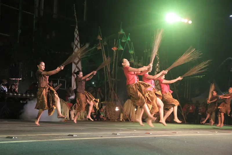 Adeging Kutha Sala Colossal Dance Performance, The Highlight of the 270 Years of Solo City