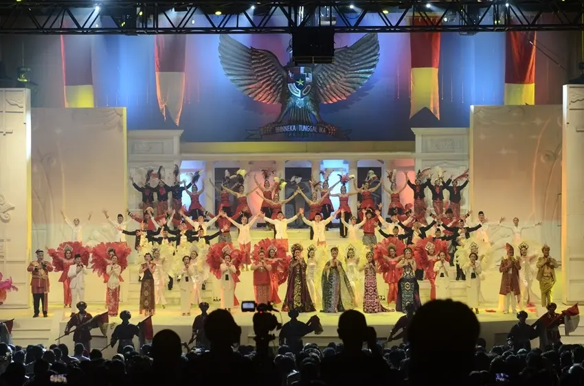"Sri Dreams of Indonesia" Expression of Love for God, Fellow Humans & Motherland 2013