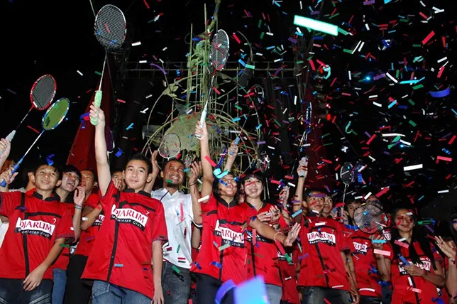 SUPER SMASH Sculpture, A Beautiful Blend of Cultural and Sports Elements