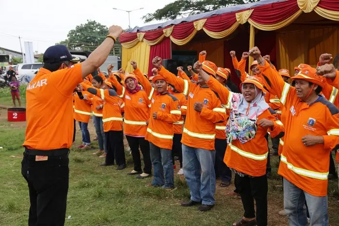 Residents of Duri Kosambi, Cengkareng Stand Alert to Prevent Fire