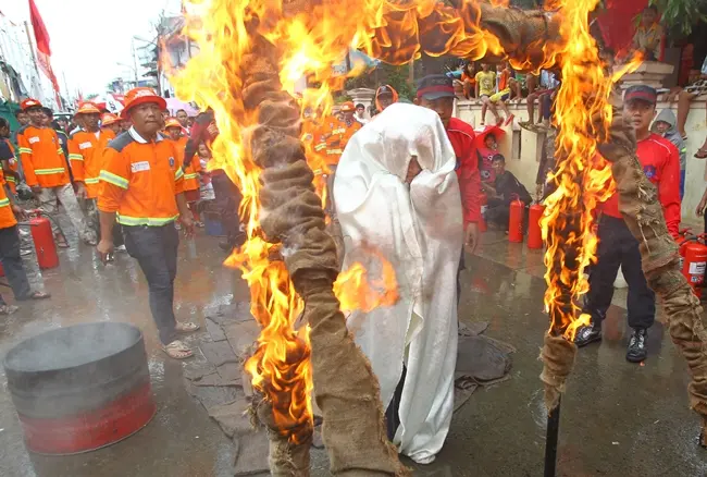 Social Contribution Djarum Foundation Has Provided Socialization on Fire Prevention to 1650 residents of Tambora District