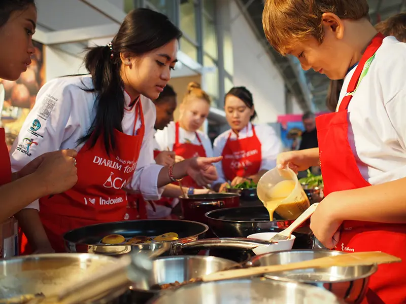 Take a peek at the progress of Kudus 1 Public High School Students at the 2015 Frankfurt Book Fair
