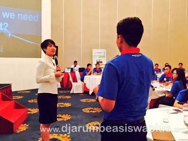 Public Speaking Menunjang Karir