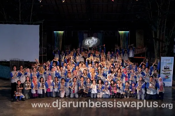 Stepping on Cultural Heritage at Saung Angklung Udjo