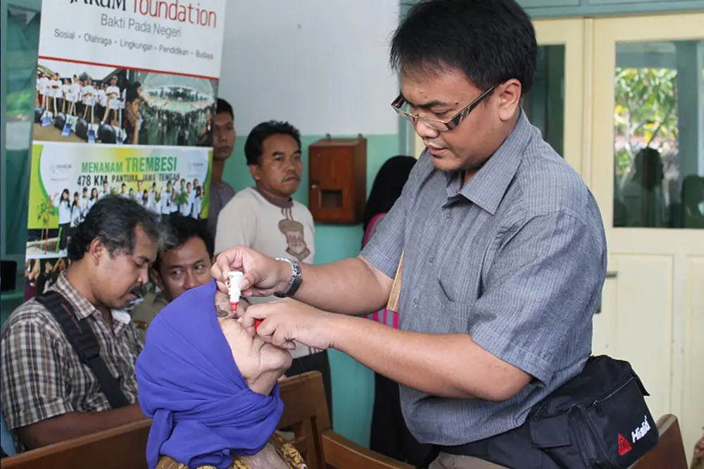 OKG Djarum Foundation Helps Cataract Sufferers Become Productive Again