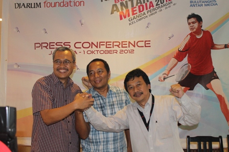 160 Wartawan Ikuti Kejuaraan Bulutangkis Antar Media 2012 Zona Indonesia Barat