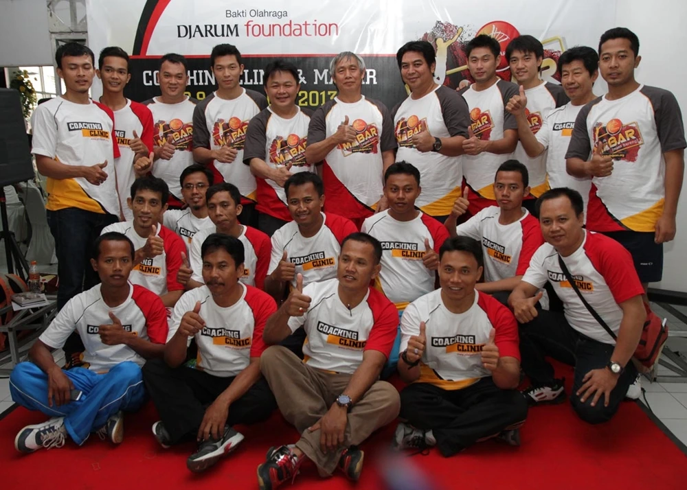 Coaching Clinic dan Maen Bareng (MABAR) Bulutangkis Di GOR Arena Cirebon