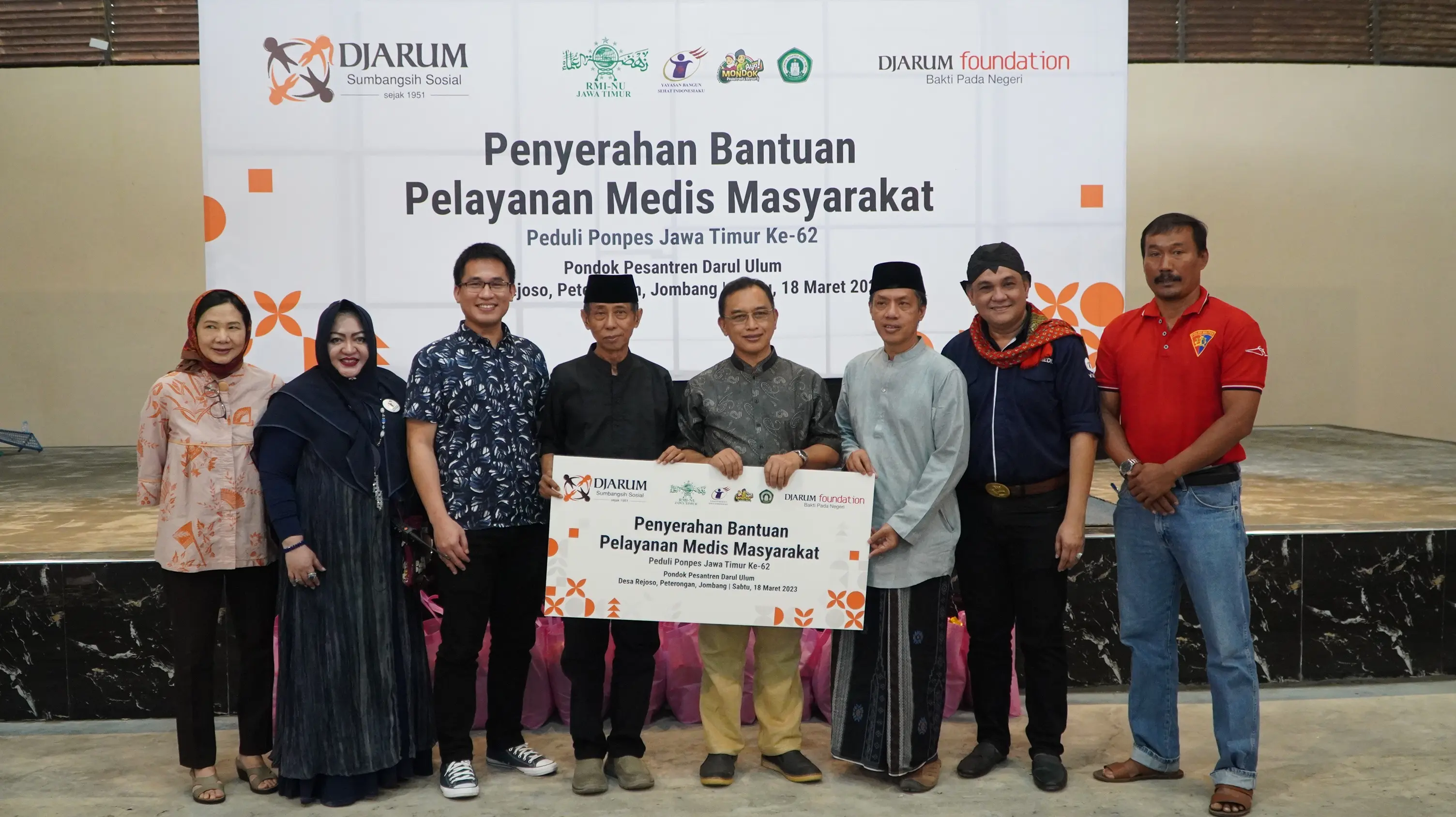 Djarum Contributes Socially to Providing Community Medical Services at PPDU Jombang