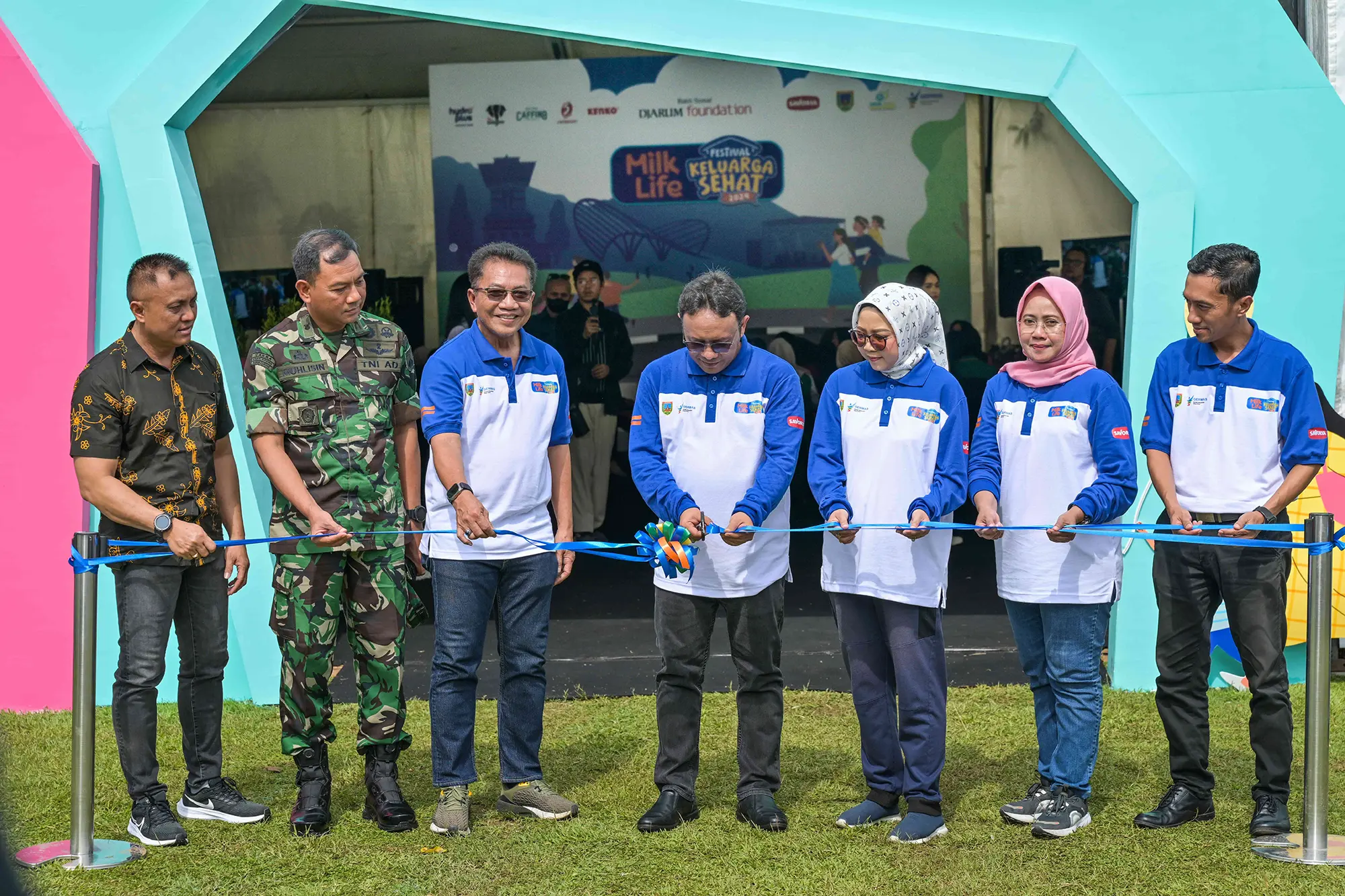 Djarum Foundation and Milklife Collaborate with Kudus Health Office to Host Milklife Healthy Family Festival 2024