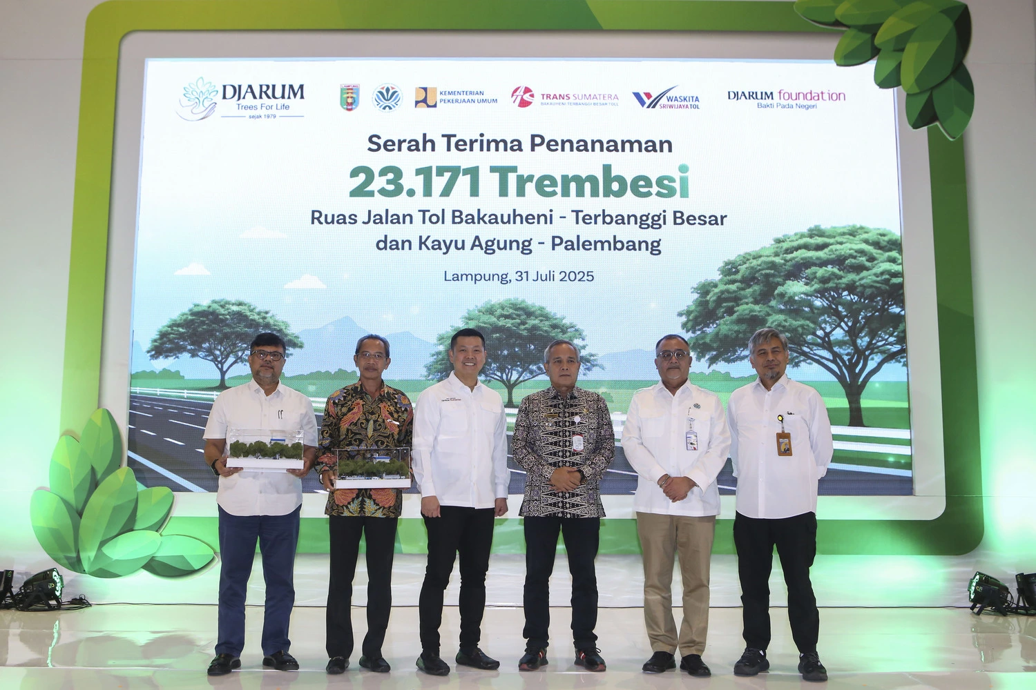 DTFL Reduces Carbon Footprint with 23,000 Trembesi Trees on Trans Sumatra