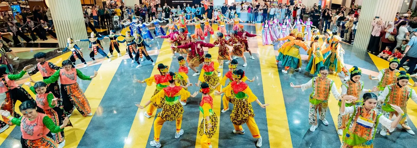 More Than 8,000 Participants #Dancinginmall Simultaneously in 11 Cities in Indonesia